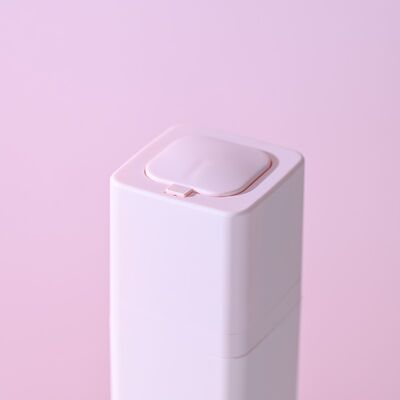 Produits de soins de la peau de classe 15ml 30ml 50ml Ensemble de bouteille carré sans air Tête rotative pompe pulvérisateur PP scellant emballage cosmétique