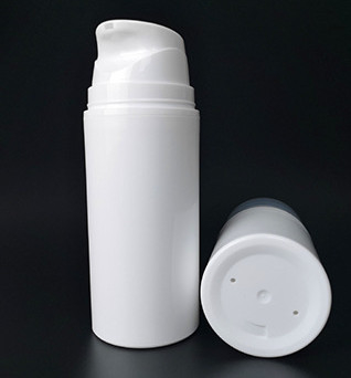 La pompe privée d'air cylindrique met la matière en bouteille plastique blanche 80ML 100ML 150Ml de pp