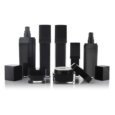 La place cosmétique acrylique de bouteille de lotion de soins de la peau forment 30 ml 50 ml 100 ml